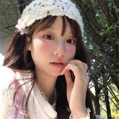 冰属性男子与酷酷女同事
